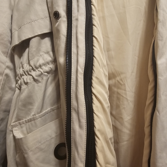 Womans coat..size S - Picture 5 of 7